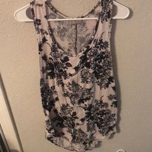 Black floral tanktop